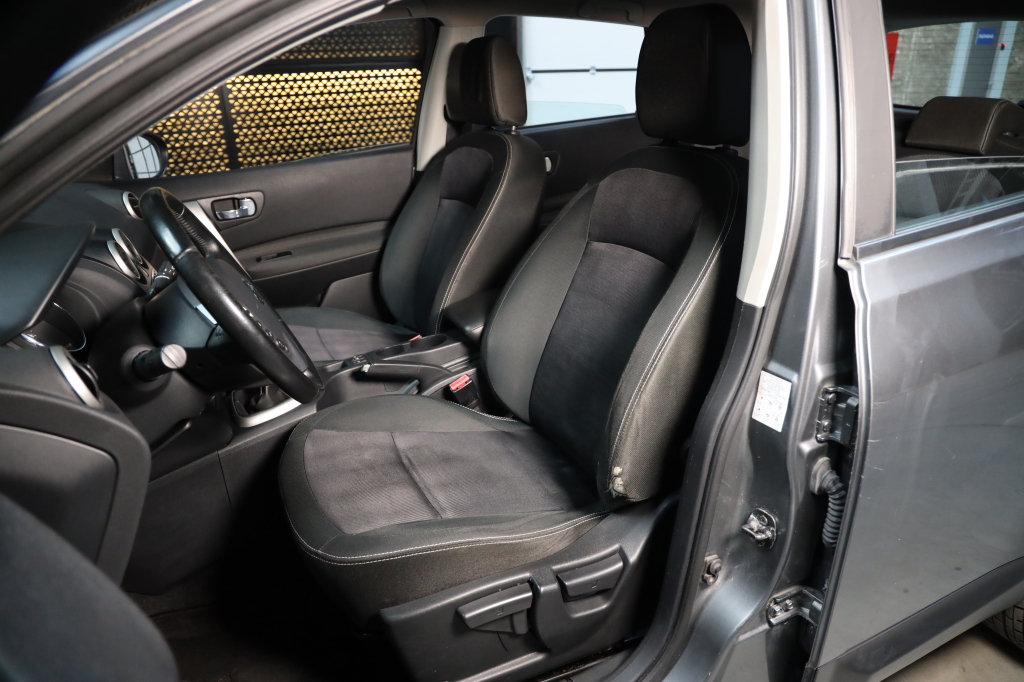 Nissan Qashqai 1.6 2013 фото 25