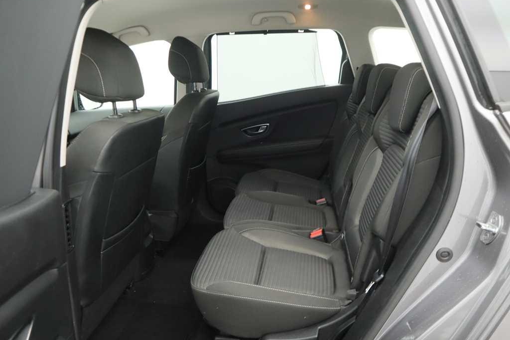 Renault Grand Scenic 2019 фото 8