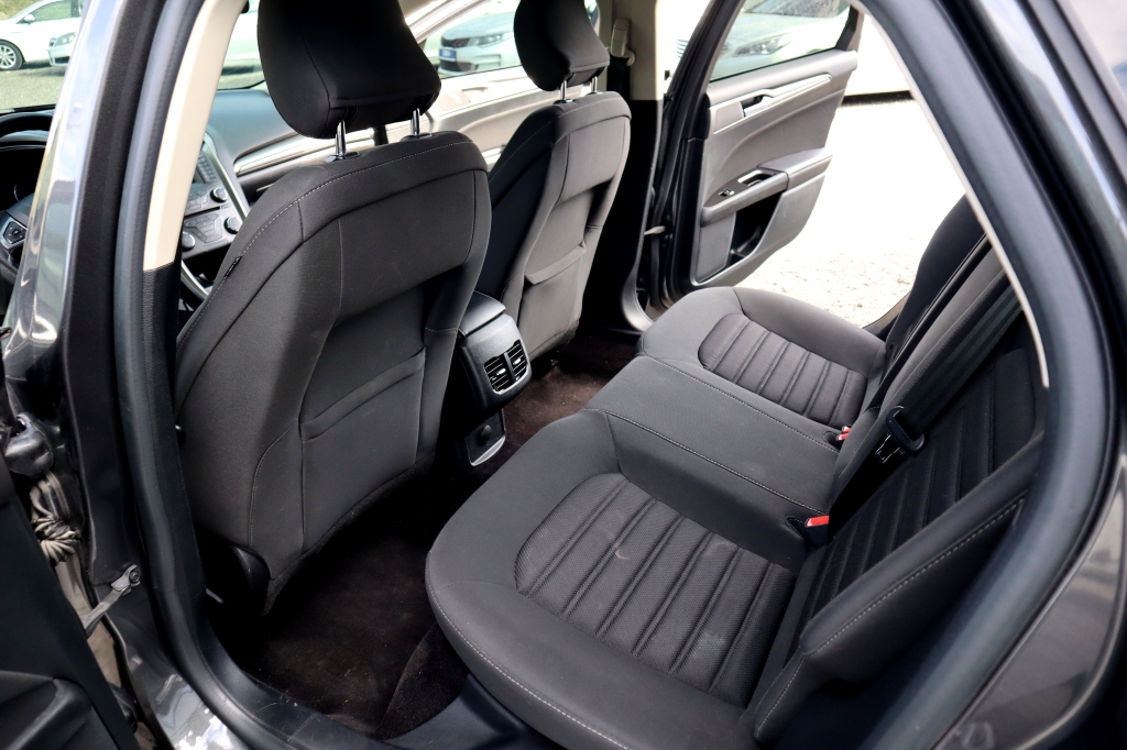 Ford Fusion 2016 photo 28