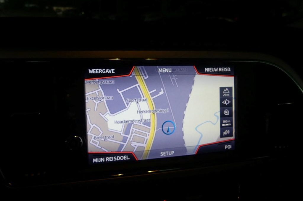 SEAT Leon 2019 photo 5