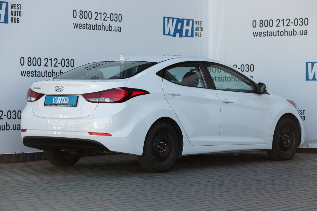 Hyundai Elantra SE 2015 фото 3