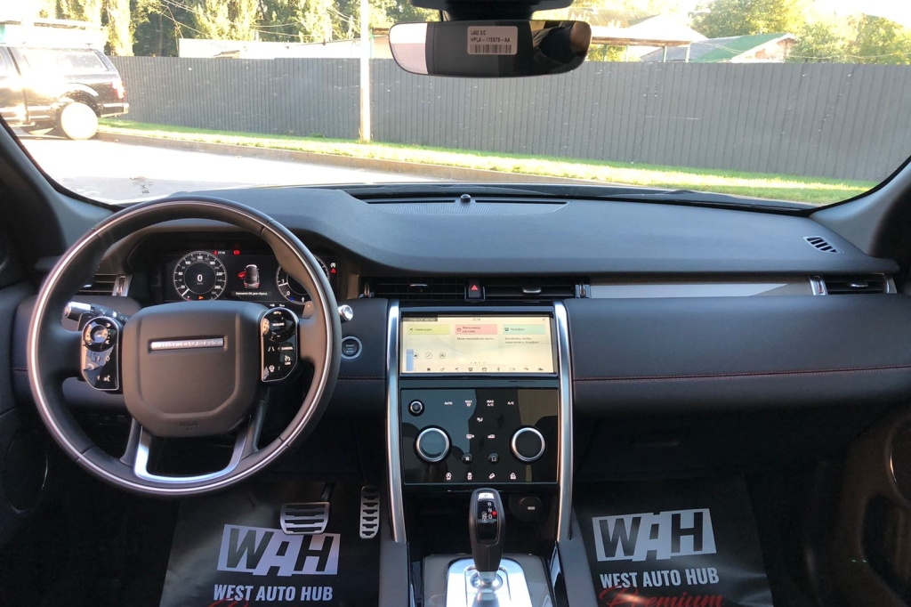 Land Rover Discovery Sport 2020 фото 13