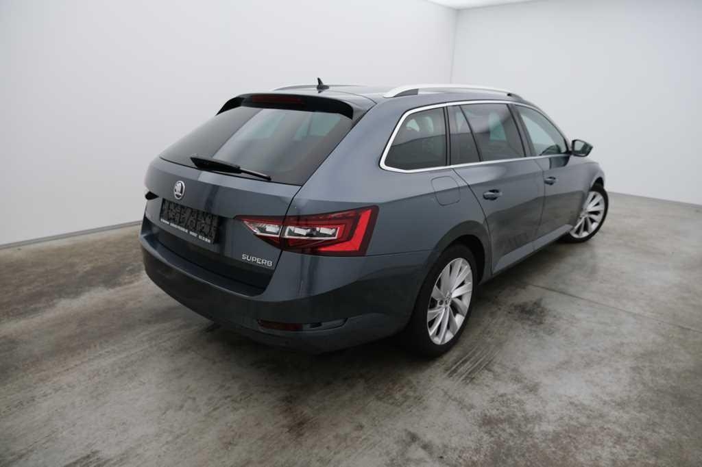 Skoda Superb Combi 2016 фото 6