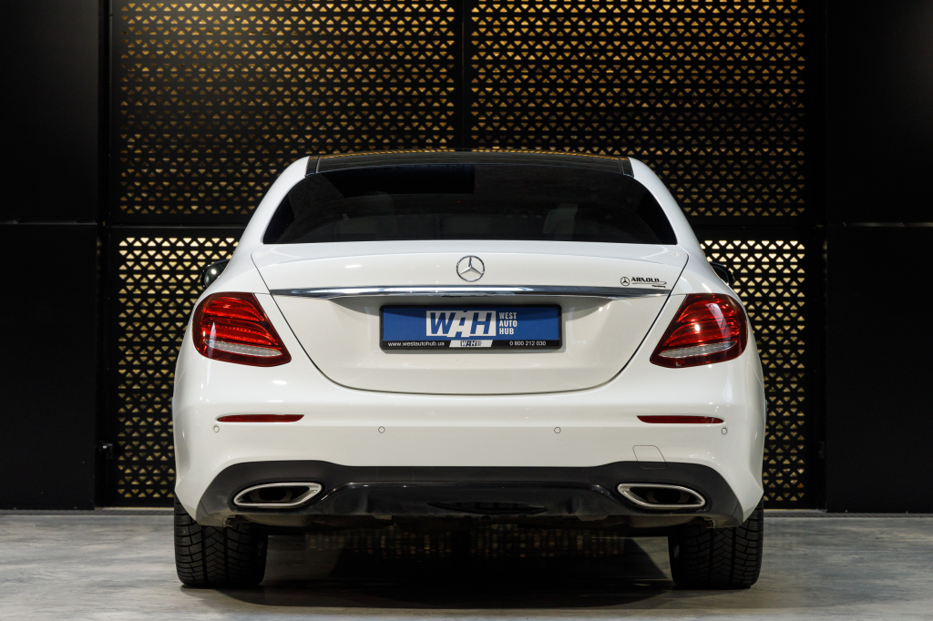 Mercedes-Benz E 200 4Matic AMG Line фото 4