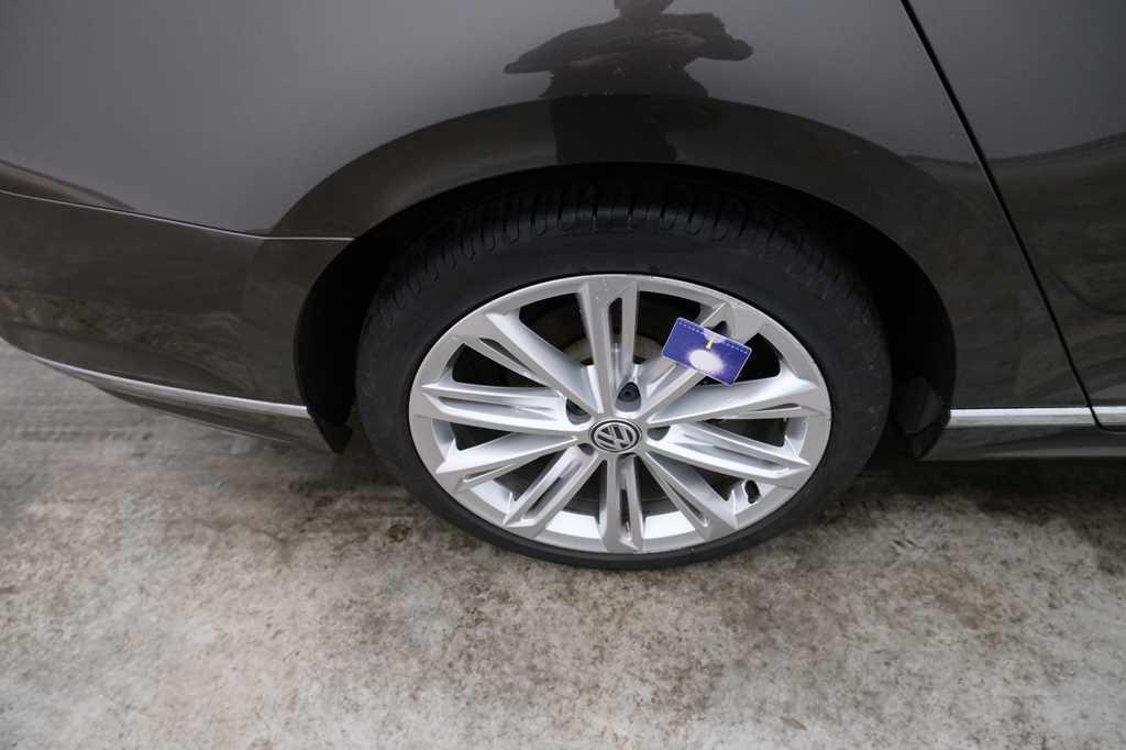 Volkswagen Passat Variant 2016 photo 27