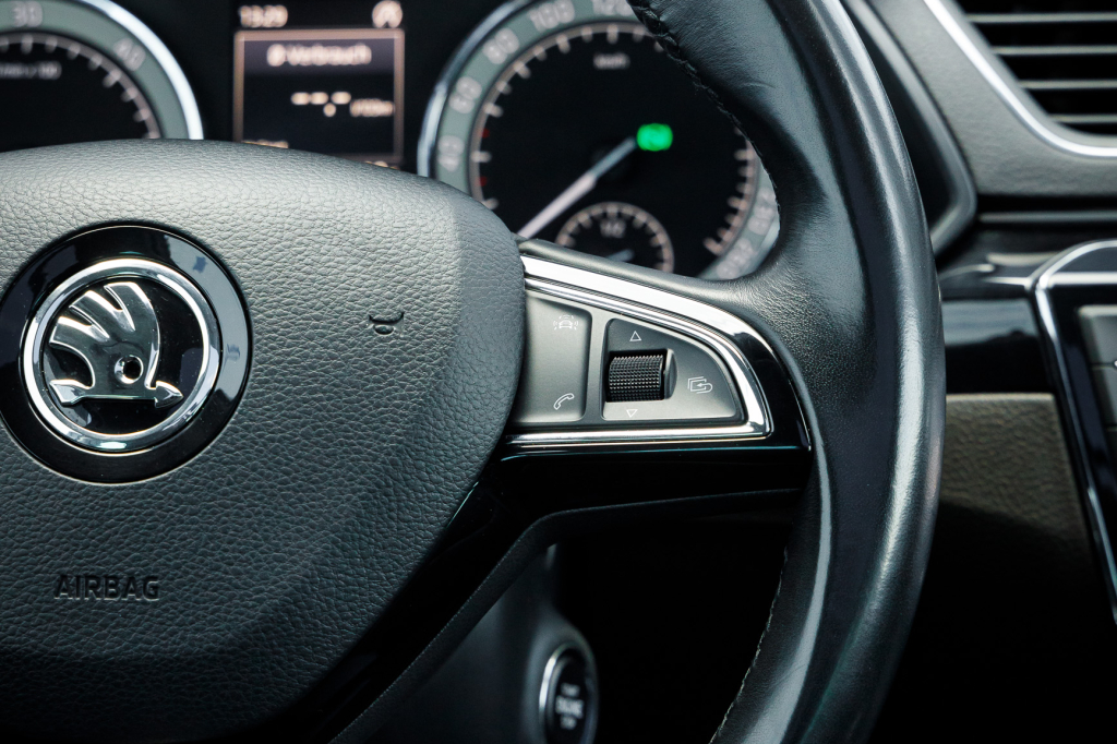 Skoda Superb Laurin & Klement 4x4 2015 фото 42