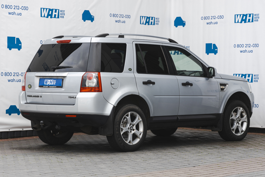 Land Rover Freelander 2010 фото 6