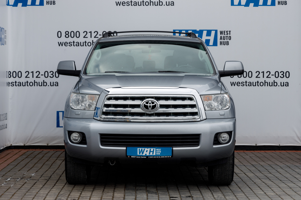 Toyota Sequoia SR5 2012 photo 1