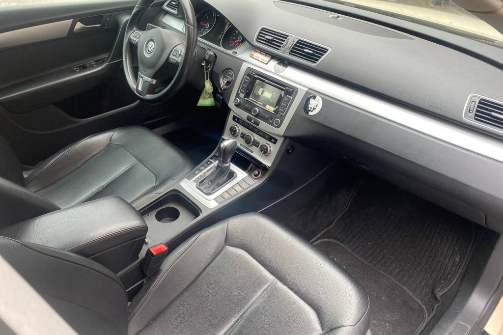 Volkswagen Passat 2014 photo 9