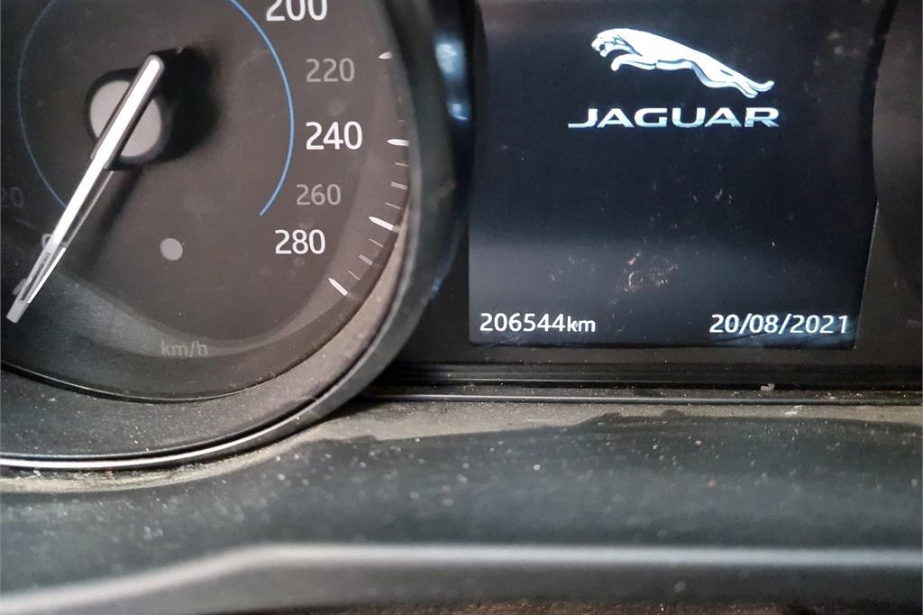 Jaguar XF Sportbrake 2018 фото 4