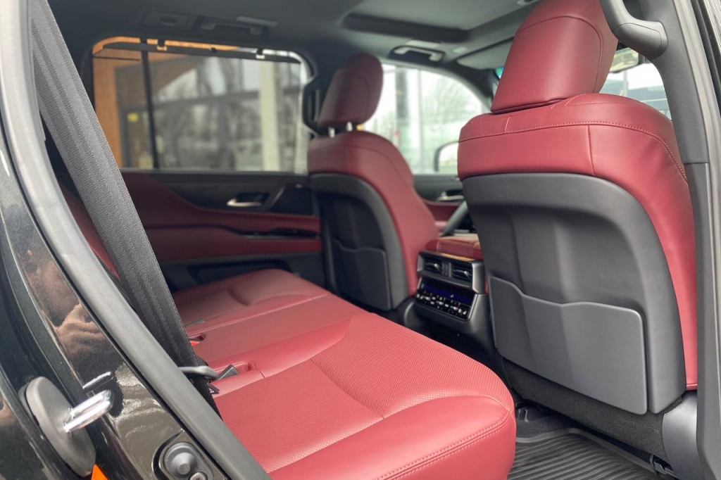 Lexus LX 500d 2022 photo 16