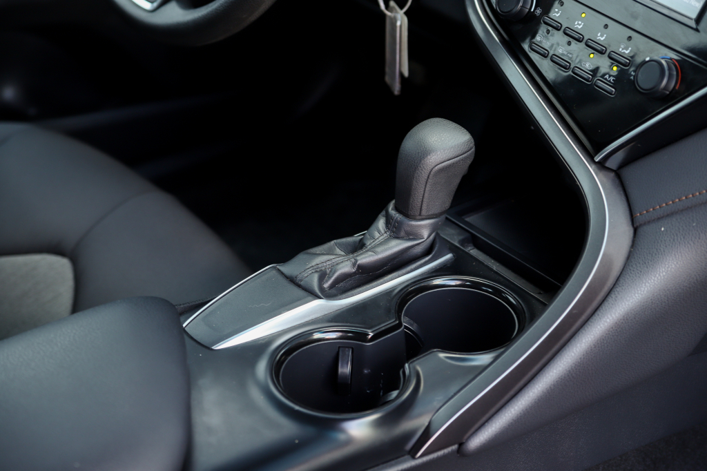 Toyota Camry LE 2017 фото 37