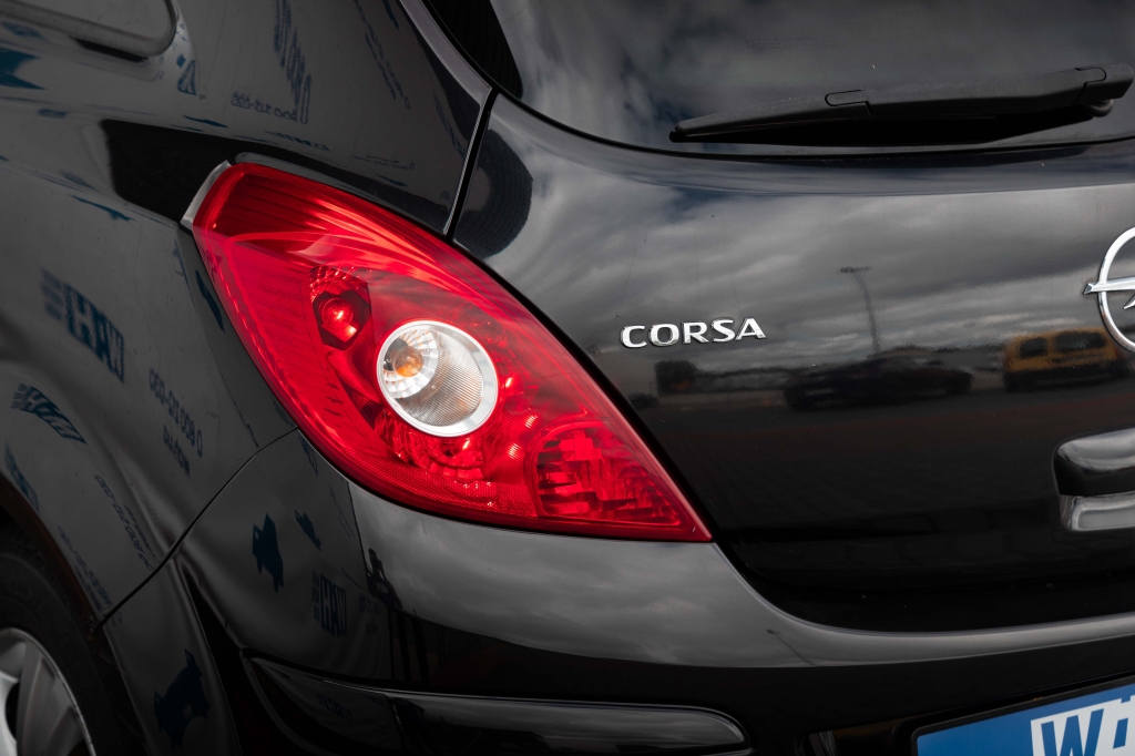 Opel Corsa 2010 photo 10