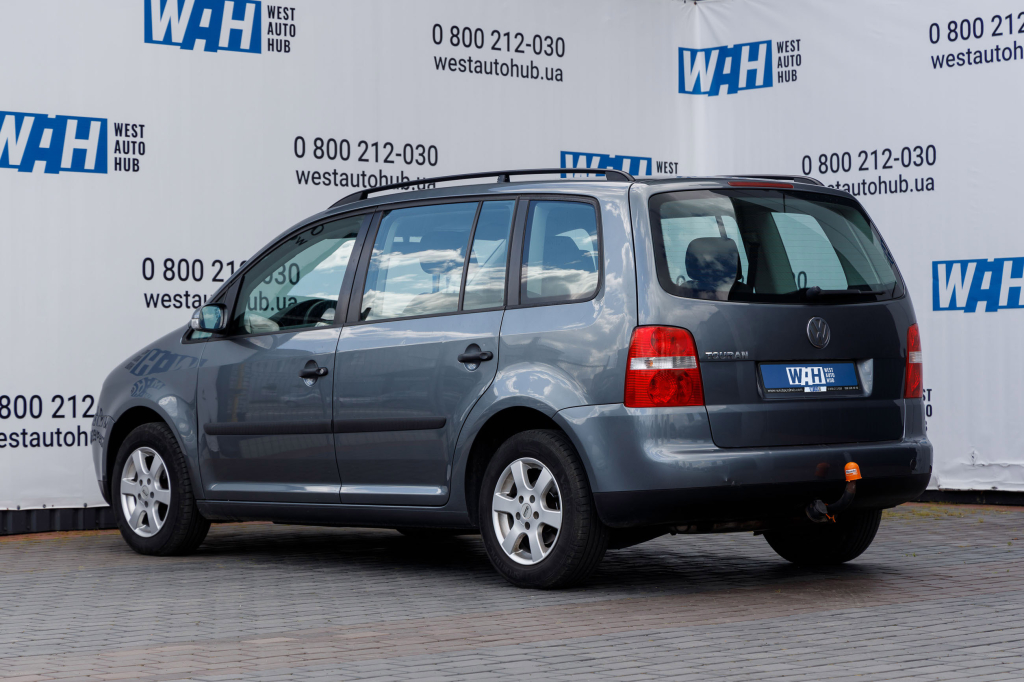 Volkswagen Touran MPI 2003 photo 5