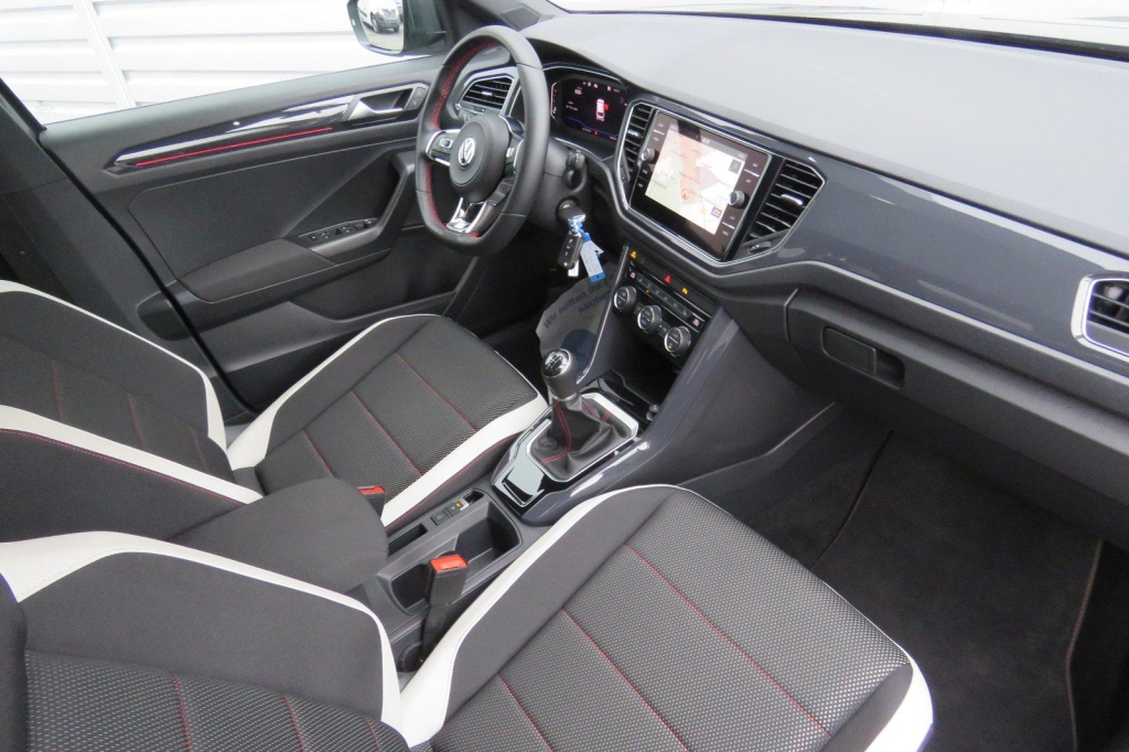 Volkswagen T-Roc 2019 фото 3