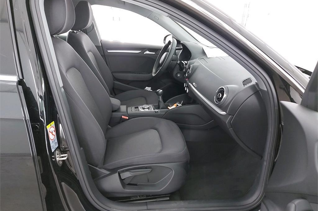 Audi A3 Sportback 2018 photo 2