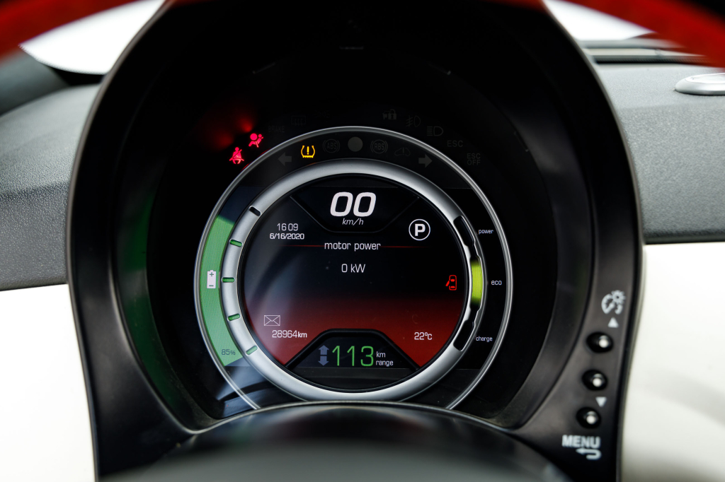 Fiat 500 E 2015 photo 4