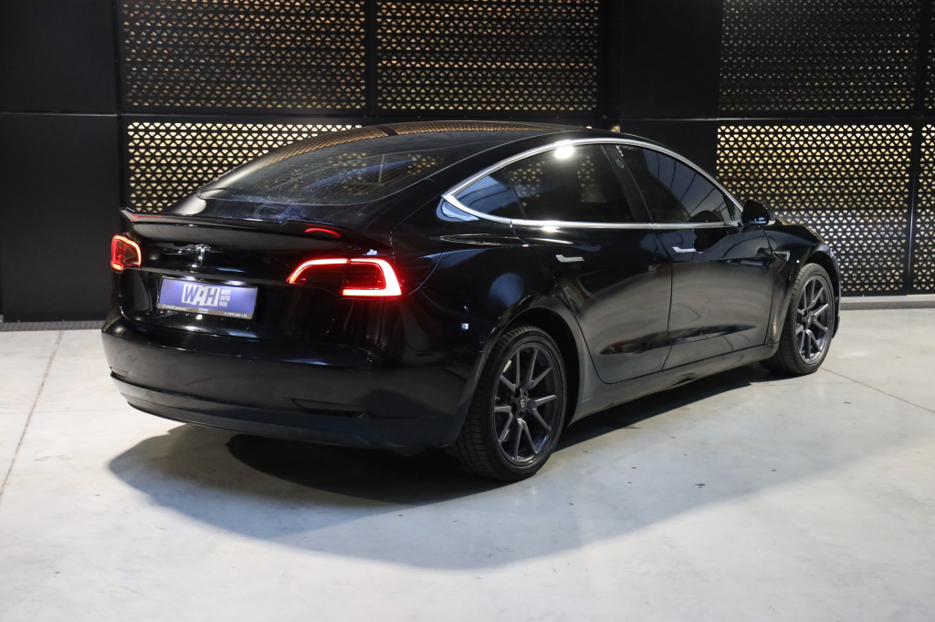 Tesla Model 3 2019 фото 6