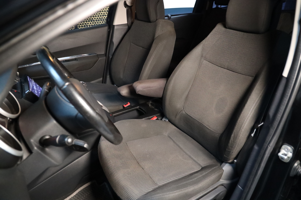 Peugeot 5008 2010 photo 22