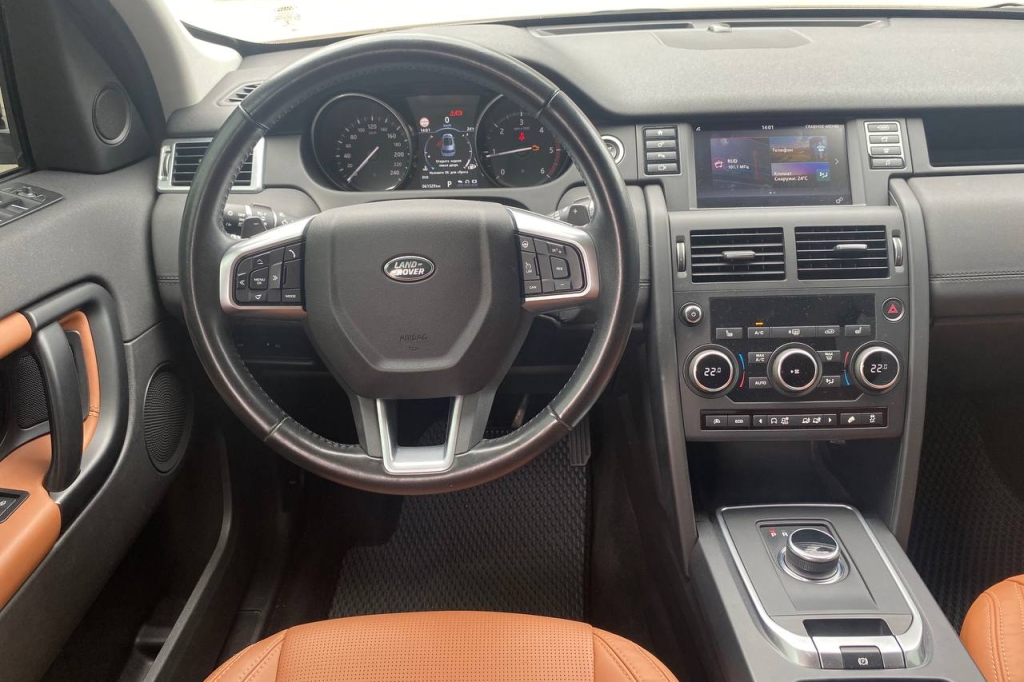 Land Rover Discovery Sport 2017 фото 16