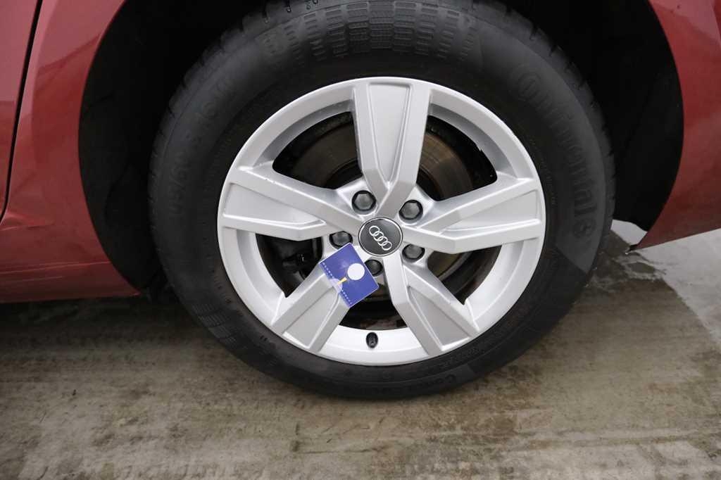 Audi A4 2017 фото 45