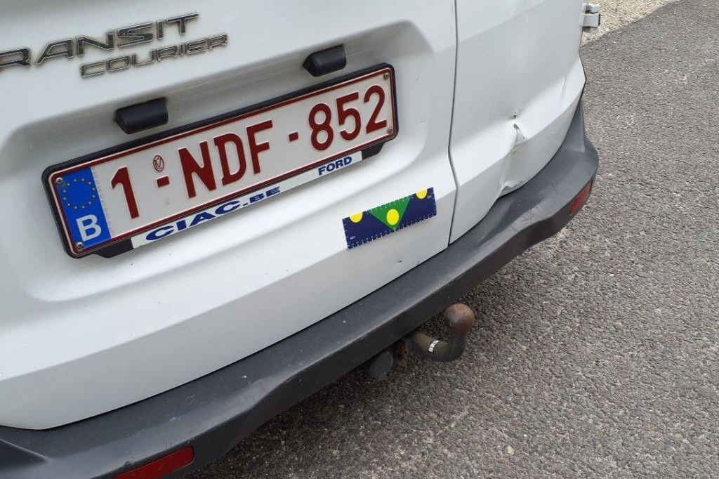 Ford Transit Courier 2016 photo 32