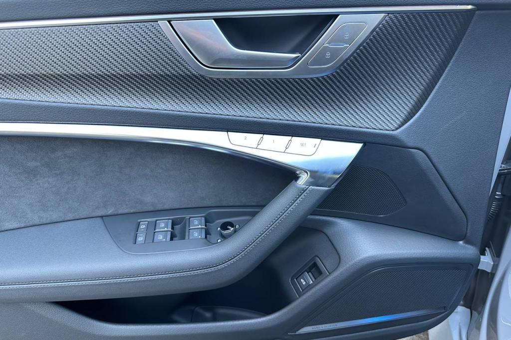 Audi RS6 Performance 2023 фото 9