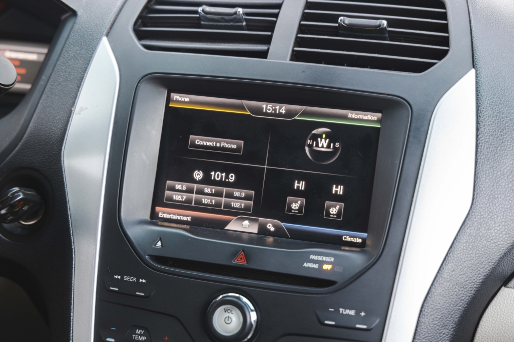 Ford Explorer XLT 2011 фото 30