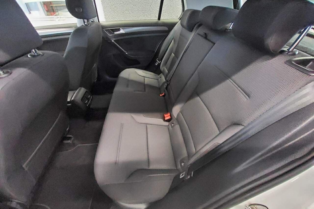 Volkswagen e-Golf 2020 photo 2