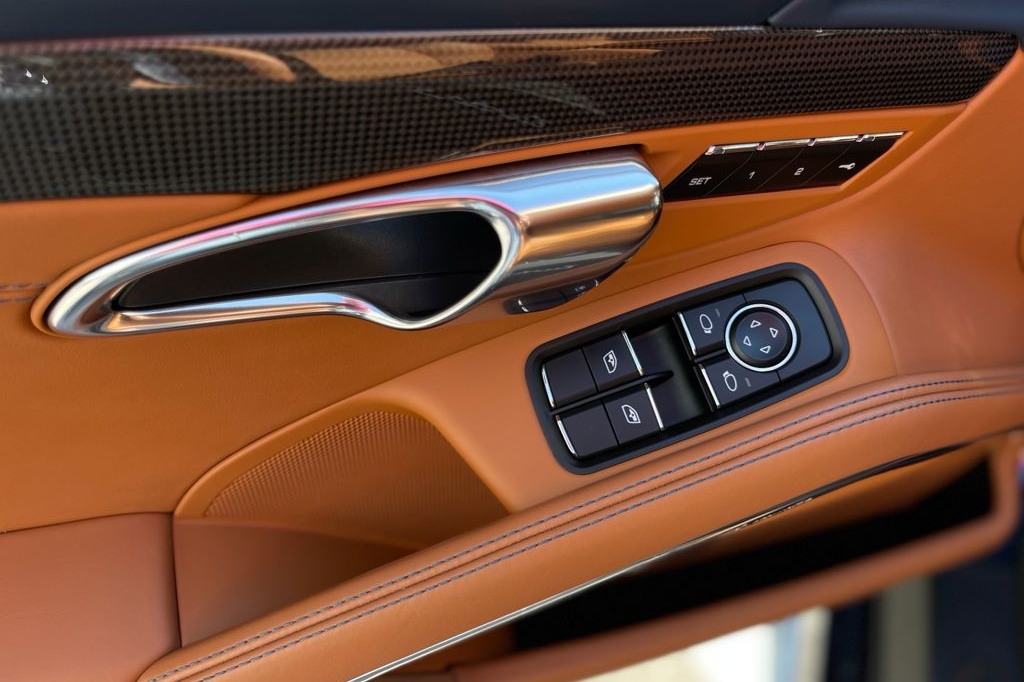 Porsche 911 TURBBO S 2016 photo 14