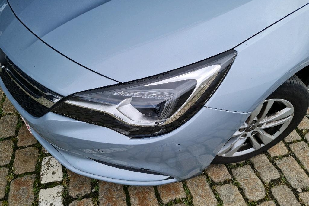 Opel Astra Sports Tourer 2016 фото 9