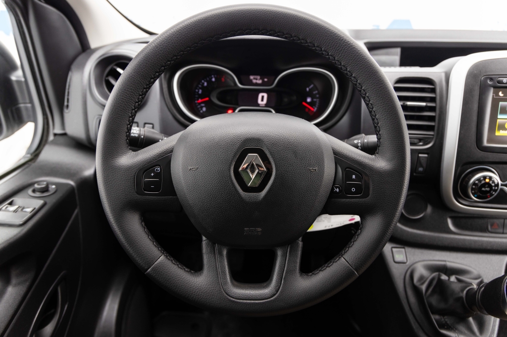 Renault Trafic 2019 фото 20