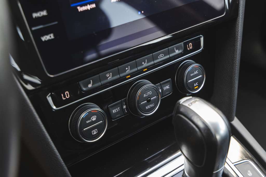 Volkswagen Passat R-Line 4Motion 2018 фото 26