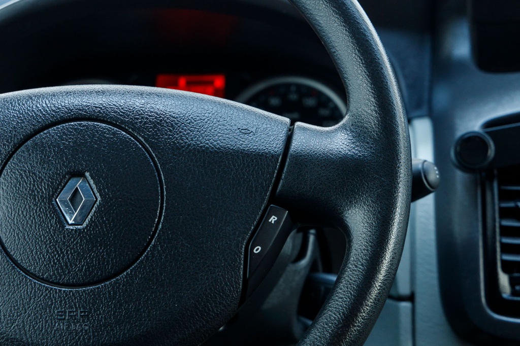 Renault Trafic пасс. 2012 фото 8