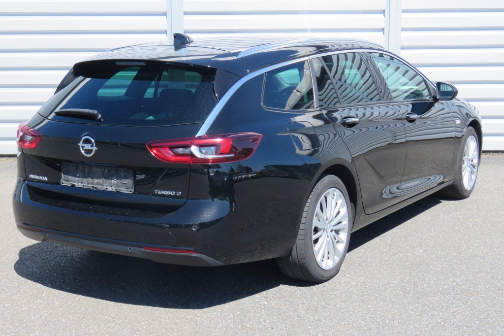 Opel Insignia Sports Tourer 2018 photo 2