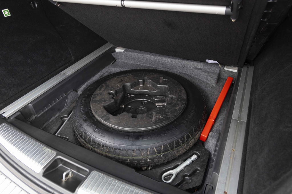 Mercedes-Benz M-Class ML500 W164 2006 photo 49