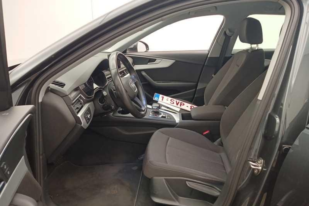 Audi A4 Avant 2017 photo 1