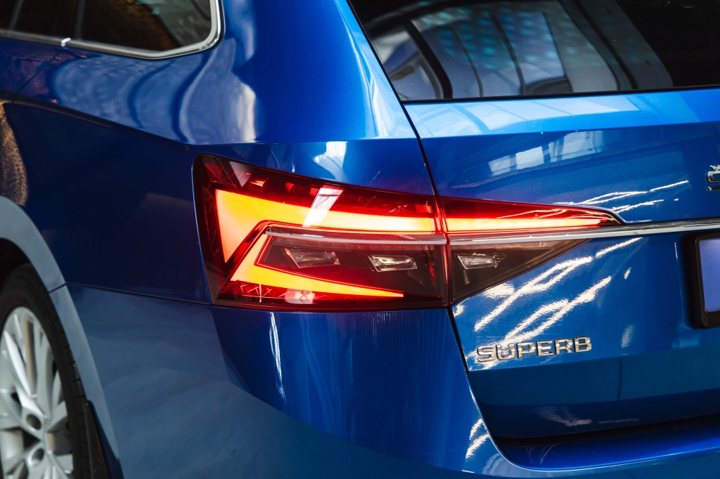 Skoda Superb Plug In Hybrid 2020 фото 13