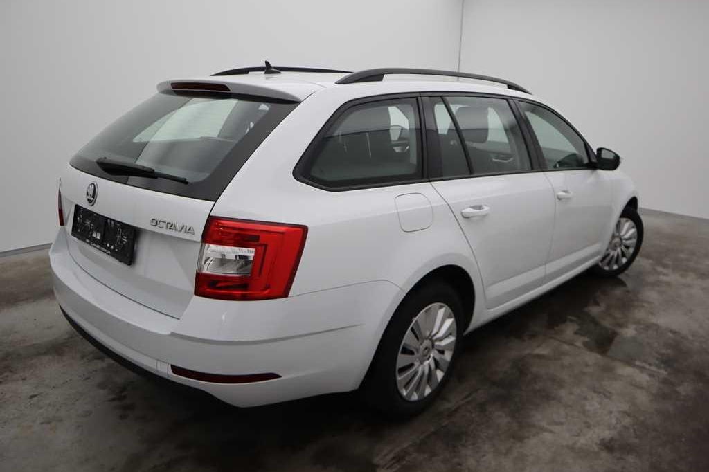 Skoda Octavia Combi 2017 photo 2