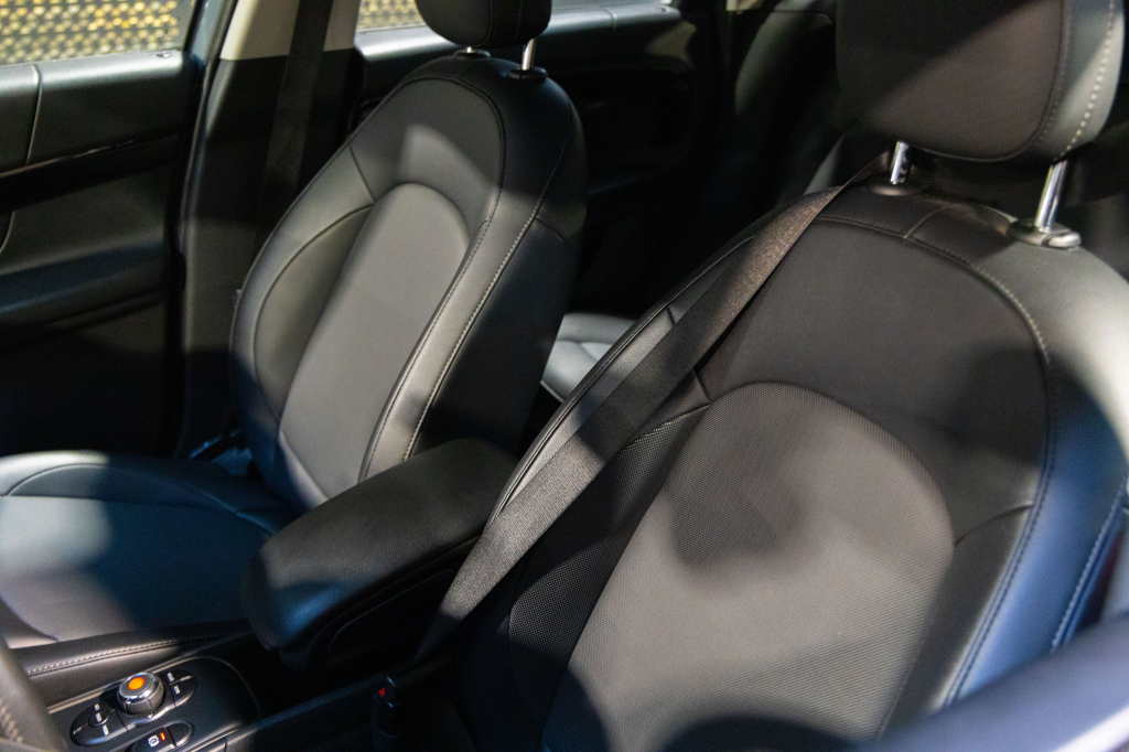 MINI Cooper Clubman 2021 фото 26