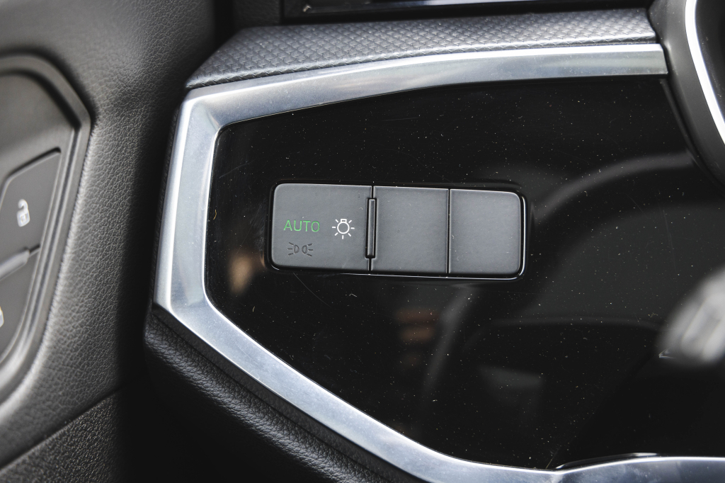 Audi Q3 S-Line 2020 photo 19