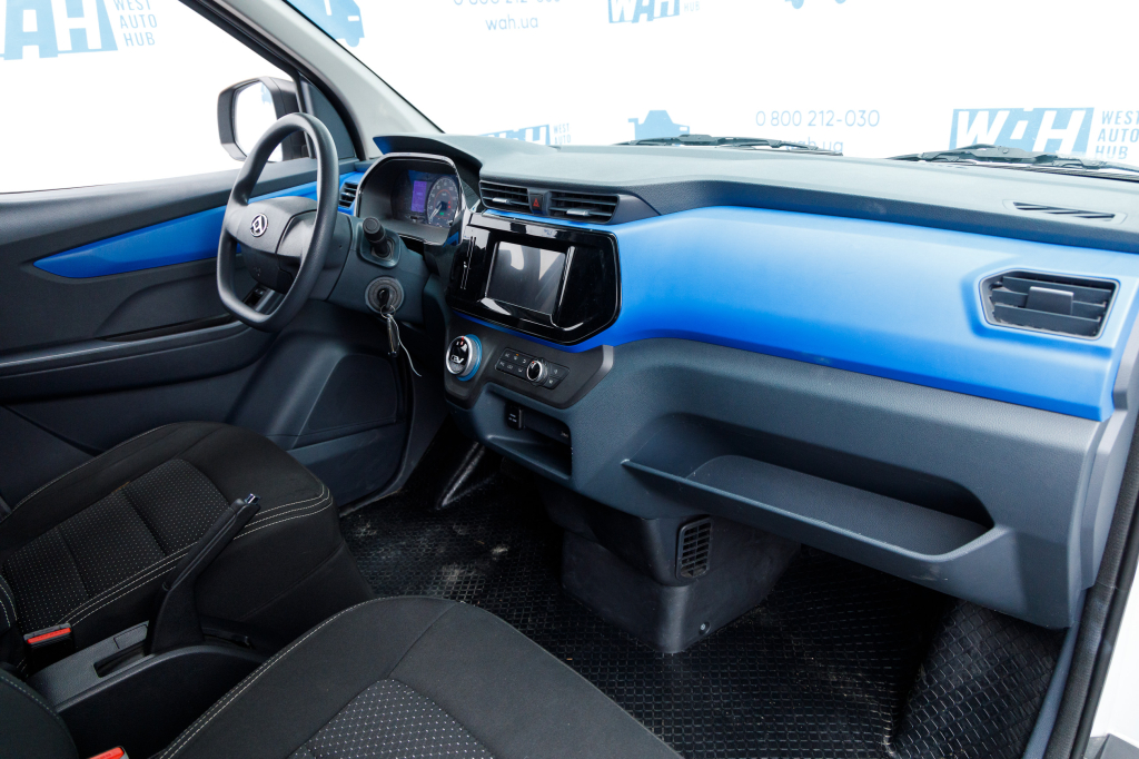 Maxus EV30L 2019 фото 16