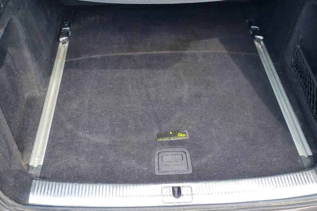 Audi A4 Avant 2018 photo 16