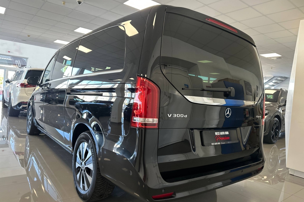 Mercedes-Benz V-Class 300d Extra Long 2023 фото 5