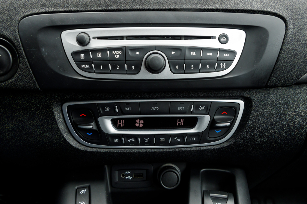 Renault Grand Scenic фото 11