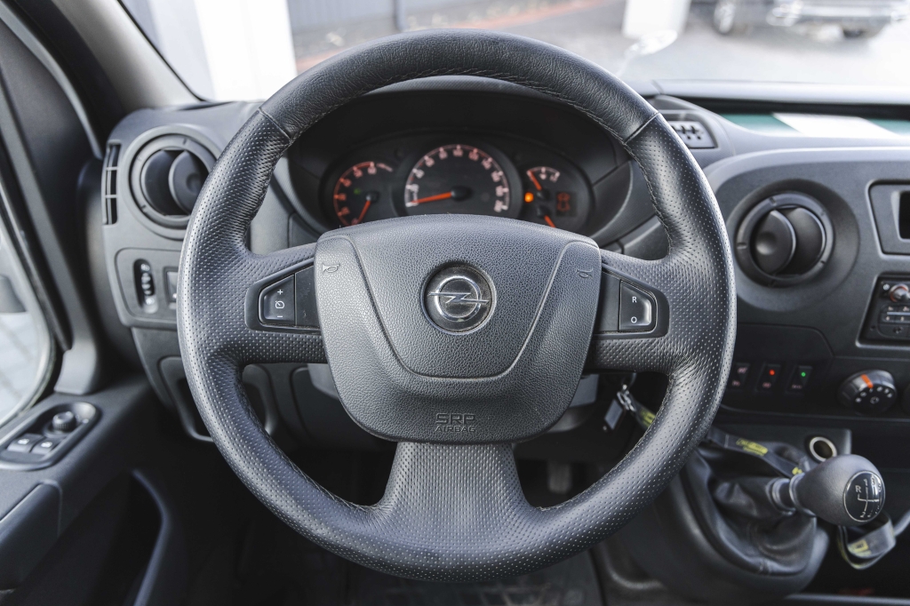 Opel Movano 2019 фото 21