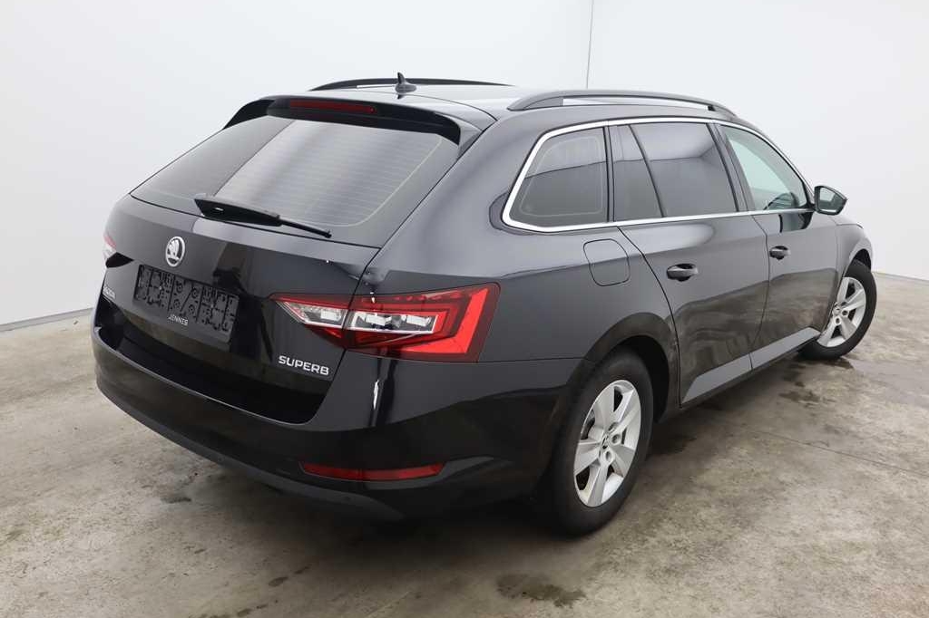 Skoda Superb Combi 2017 photo 5