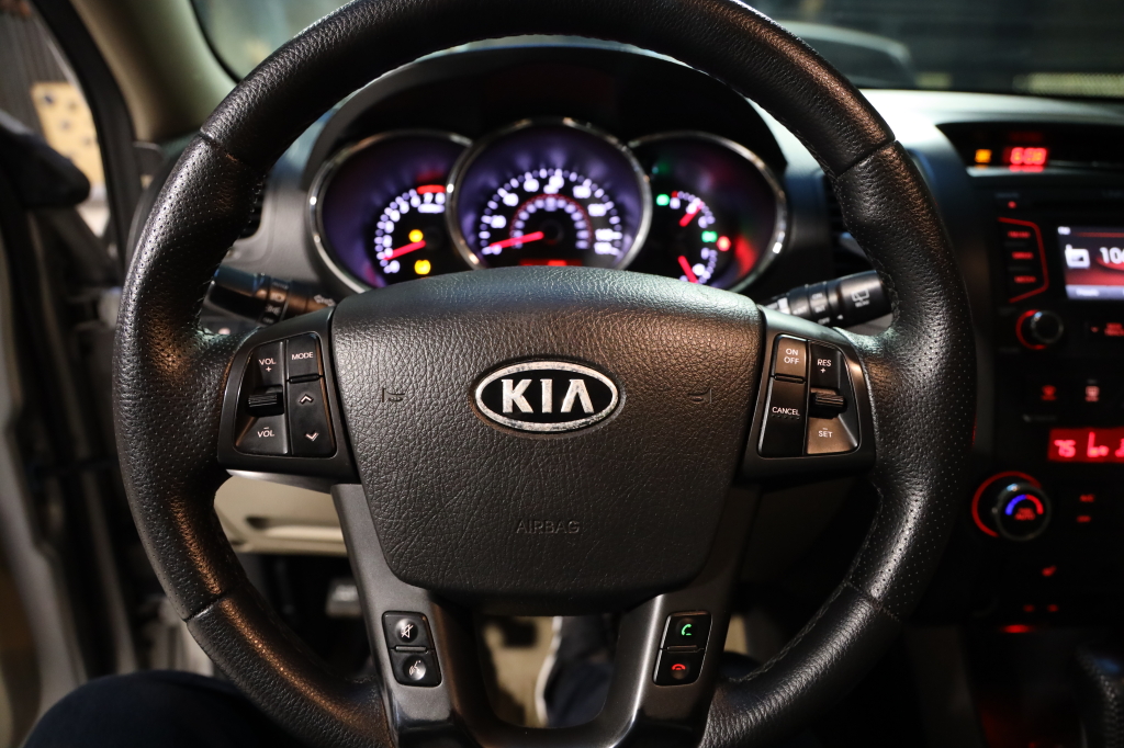 Kia Sorento 2012 photo 26