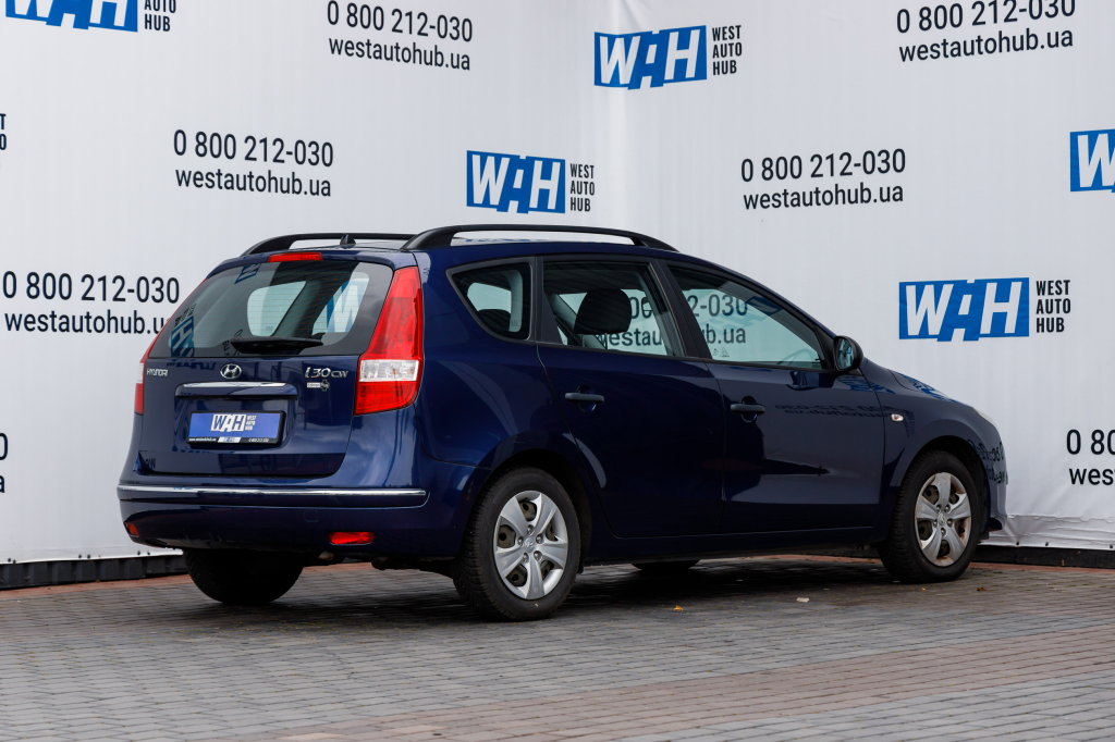 Hyundai i30 CW 2009 photo 2