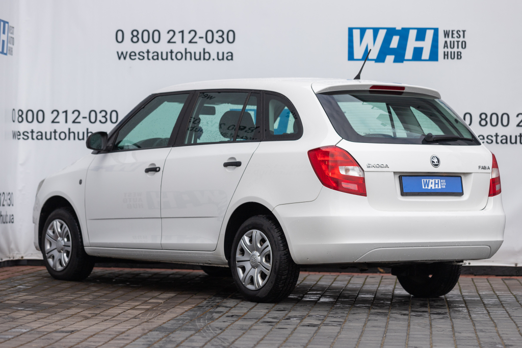 Skoda Fabia 2014 фото 16